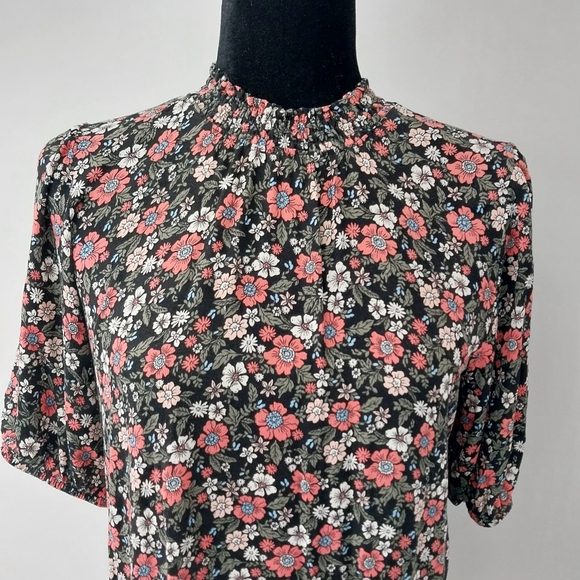 Knox Rose black floral short sleeve high neck Blouse Size Small - Picture 2 of 16